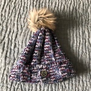 Lululemon Knit Hat with Pom Pom - EUC